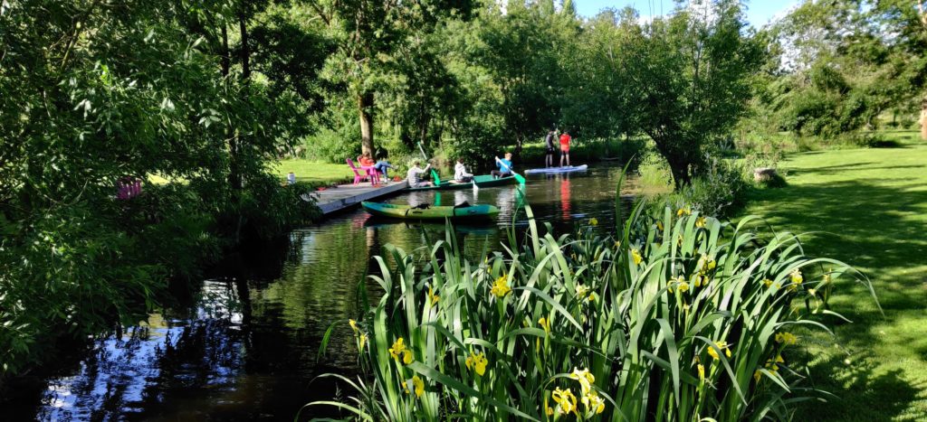 Notre ponton privatif : accès direct au Marais Poitevin